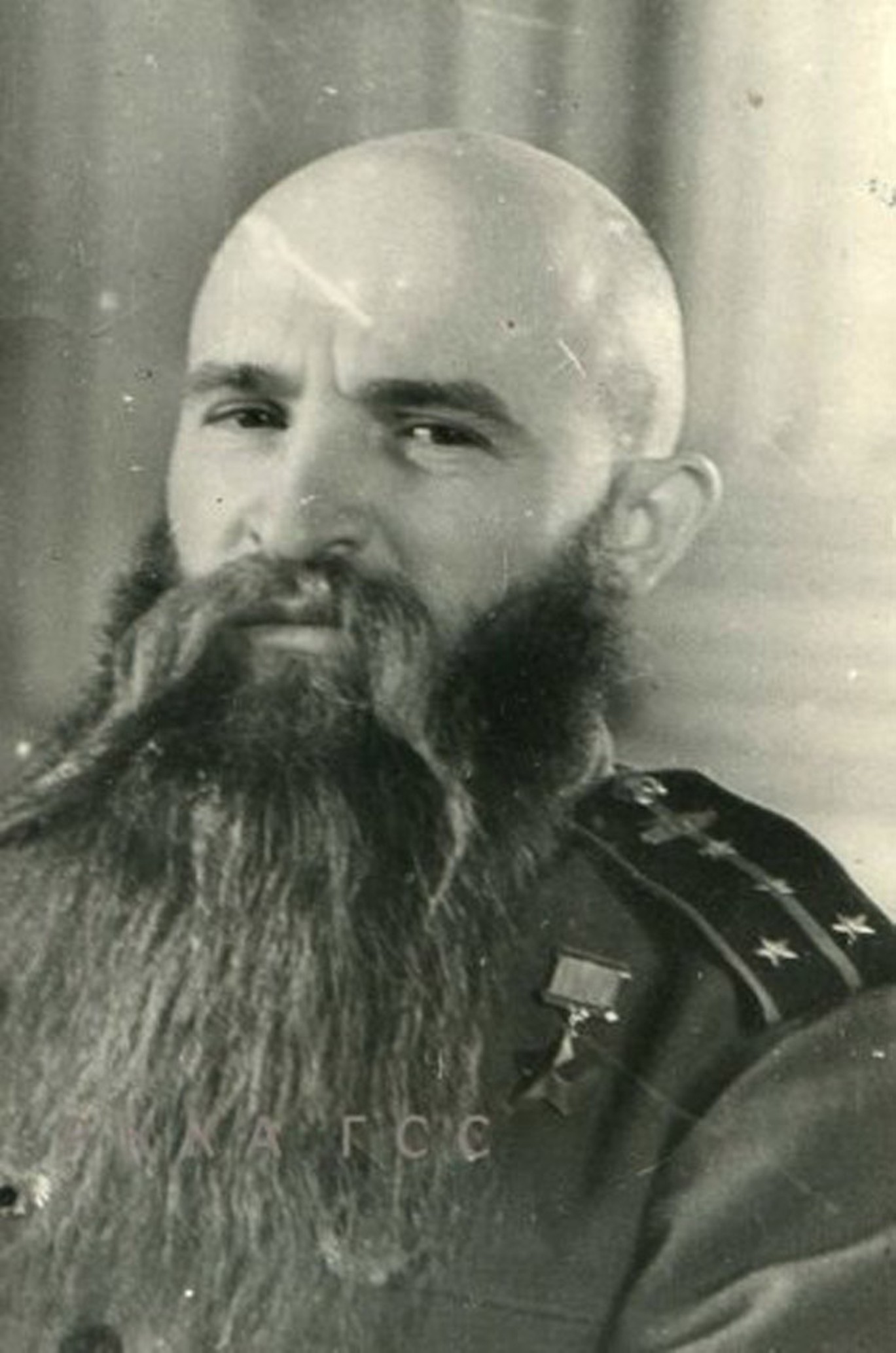 От «бессмертного» сержанта до патриарха Пимена: 5 участников Курской битвы