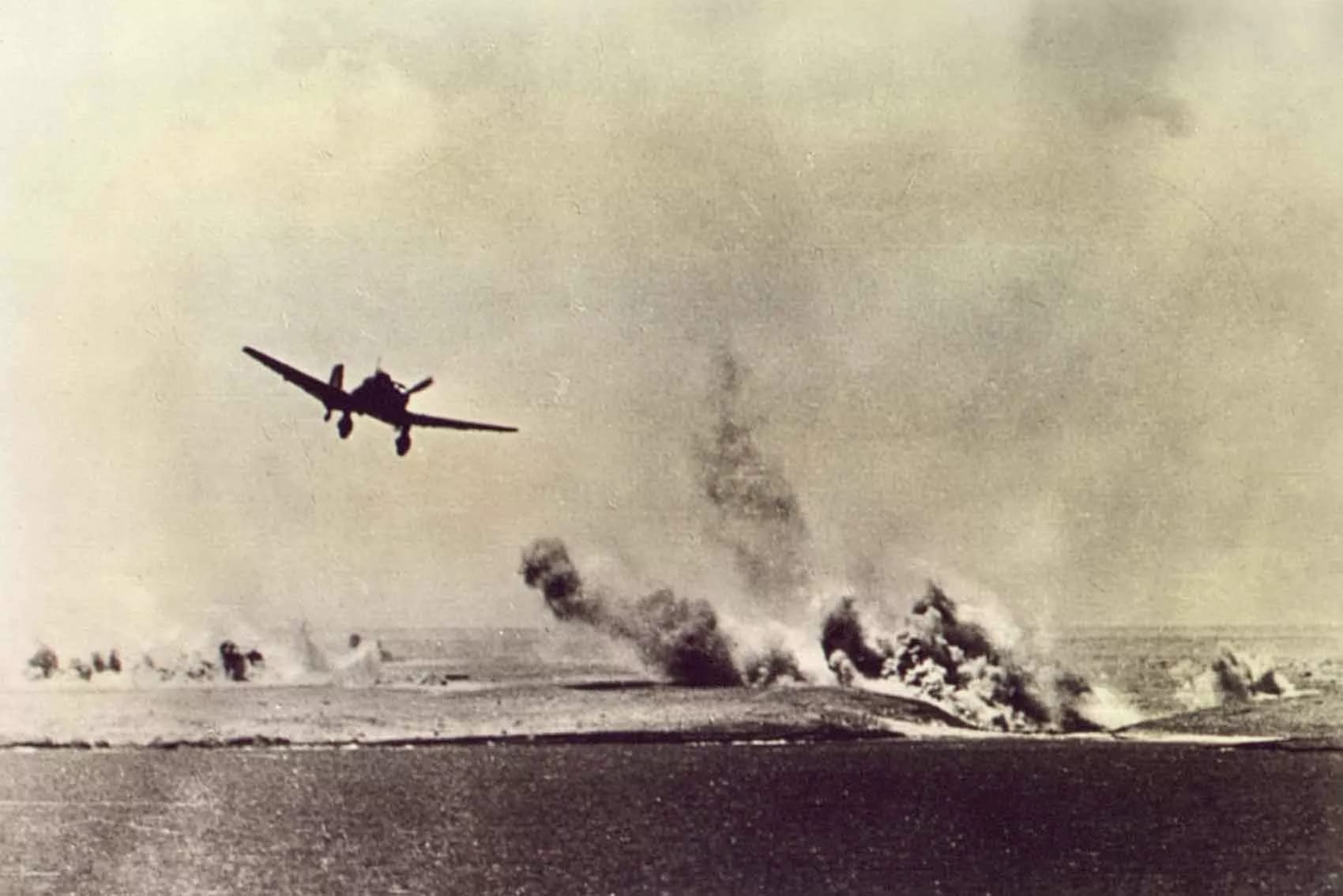 1941 года в мире. Бомбежка 22 июня 1941. ВОВ 22 июня 1941 самолеты. Первые дни войны 1941 год.