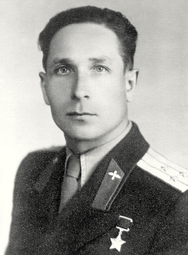 Герой воздушных битв Иван Маслов