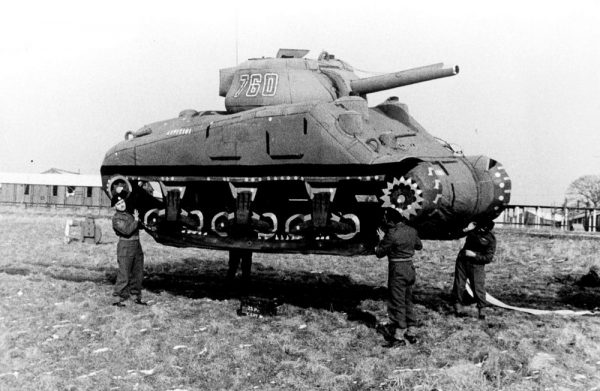 Резиновые танки: как хитрили на войне с не очень тяжёлой техникой