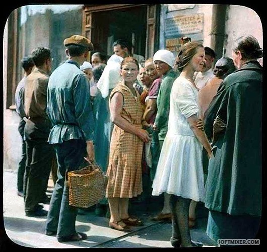 Москва 30-х годов в “цветных” фотографиях