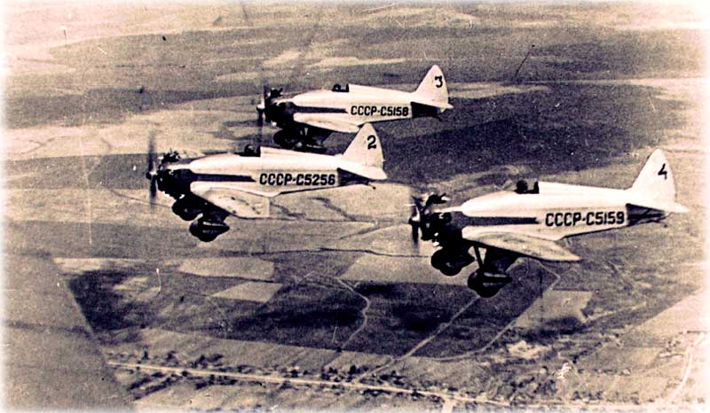 Советский учебный самолёт "УТ-1"