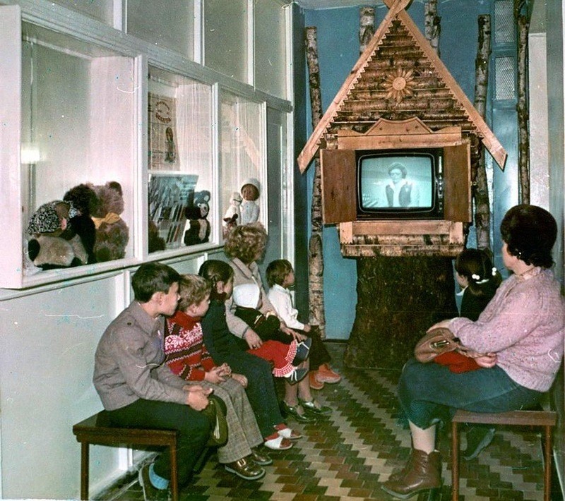 Незабываемое: 1981 год в цветных советских фотографиях