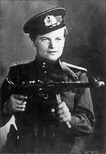 Евдокия Завалий — единственная девушка, командовавшая взводом морской пехоты