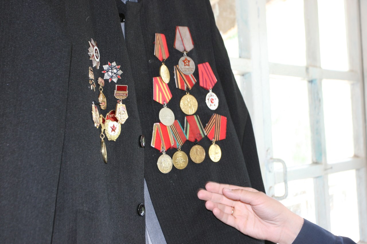 Начальник штаба авиабазы ОДКБ «Кант» посетил ветерана Великой Отечественной войны