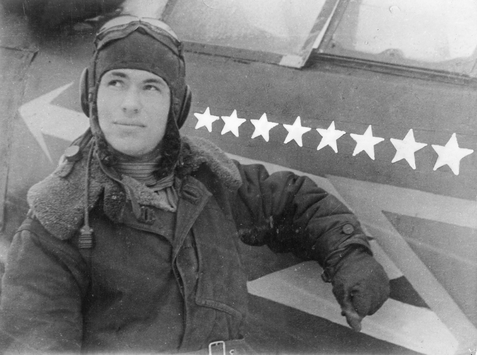 Cоветский лётчик-ас Николай Скоморохов: биография, карьера в авиации и личная жизнь