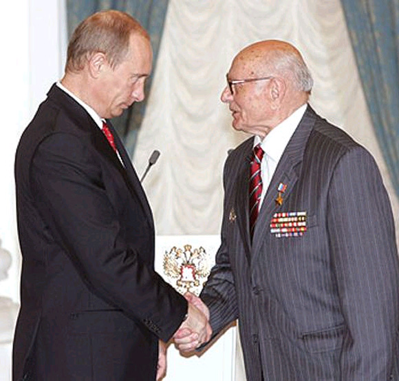 Советский разведчик Герой Российской Федерации Алексей Ботян: биография, карьера в КГБ и личная жизнь