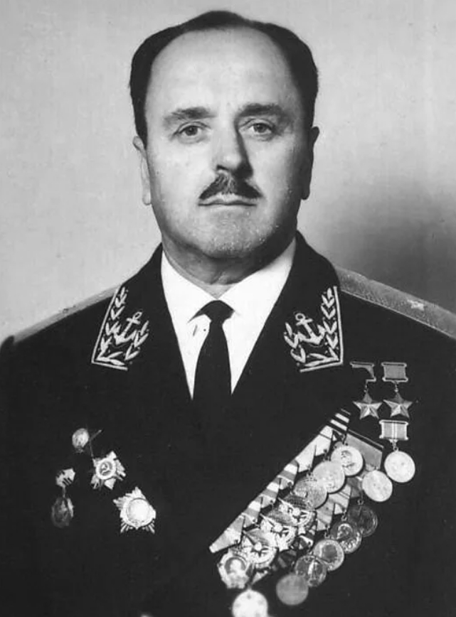 Генерал-майор авиации дважды Герой Советского Союза Алексей Мазуренко: биография, карьера в авиации и личная жизнь